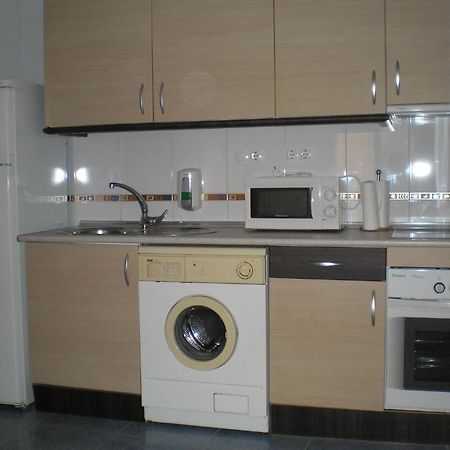 Apartamentos Turisticos Reyes Catolicos Σαραγόσα Δωμάτιο φωτογραφία