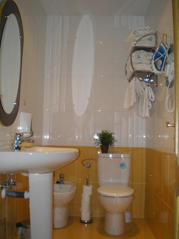 Apartamentos Turisticos Reyes Catolicos Σαραγόσα Δωμάτιο φωτογραφία