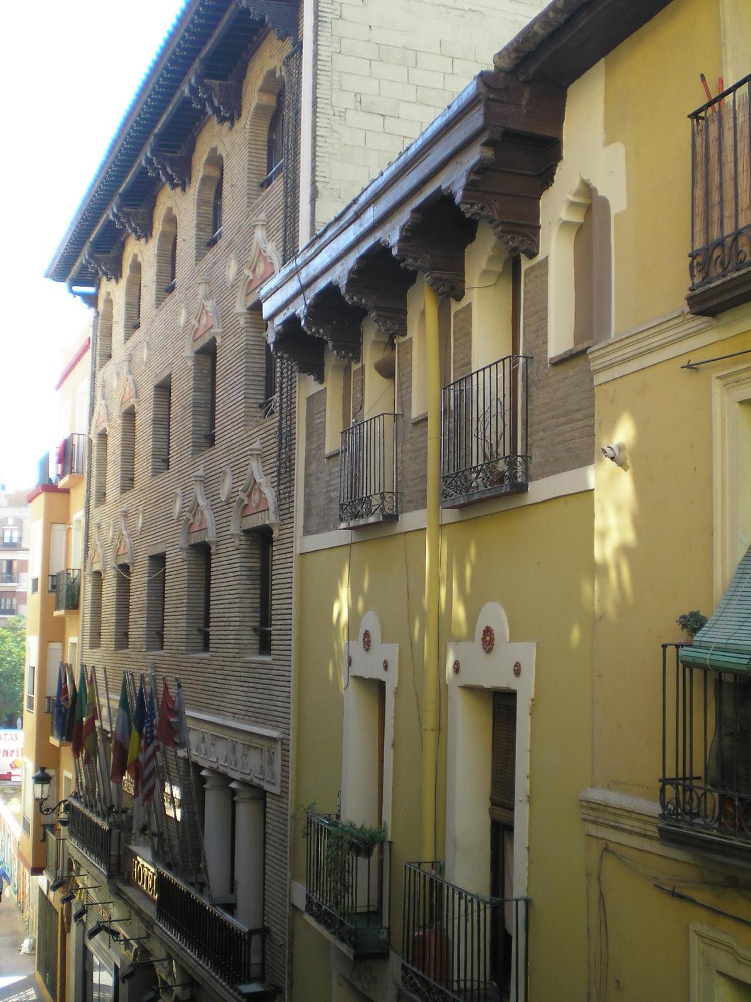 Apartamentos Turisticos Reyes Catolicos Σαραγόσα Εξωτερικό φωτογραφία